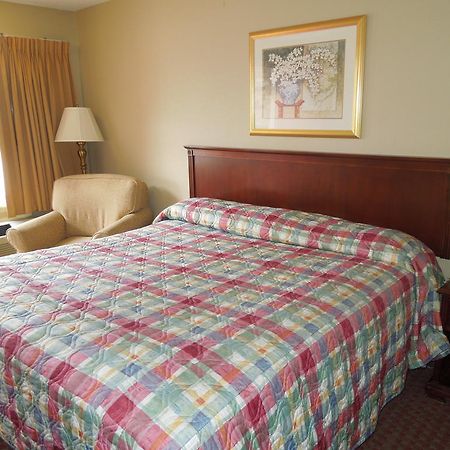 Americas Best Value Inn Чиликоти Екстериор снимка
