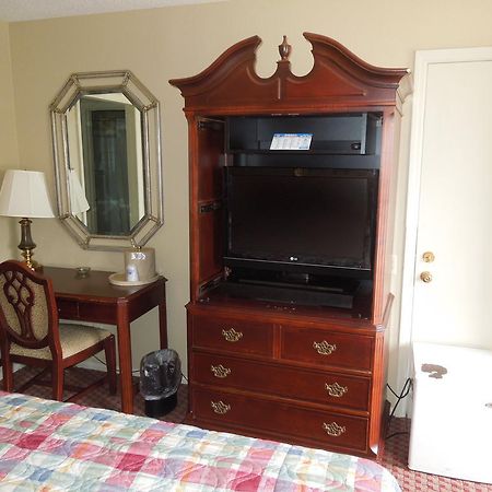 Americas Best Value Inn Чиликоти Екстериор снимка